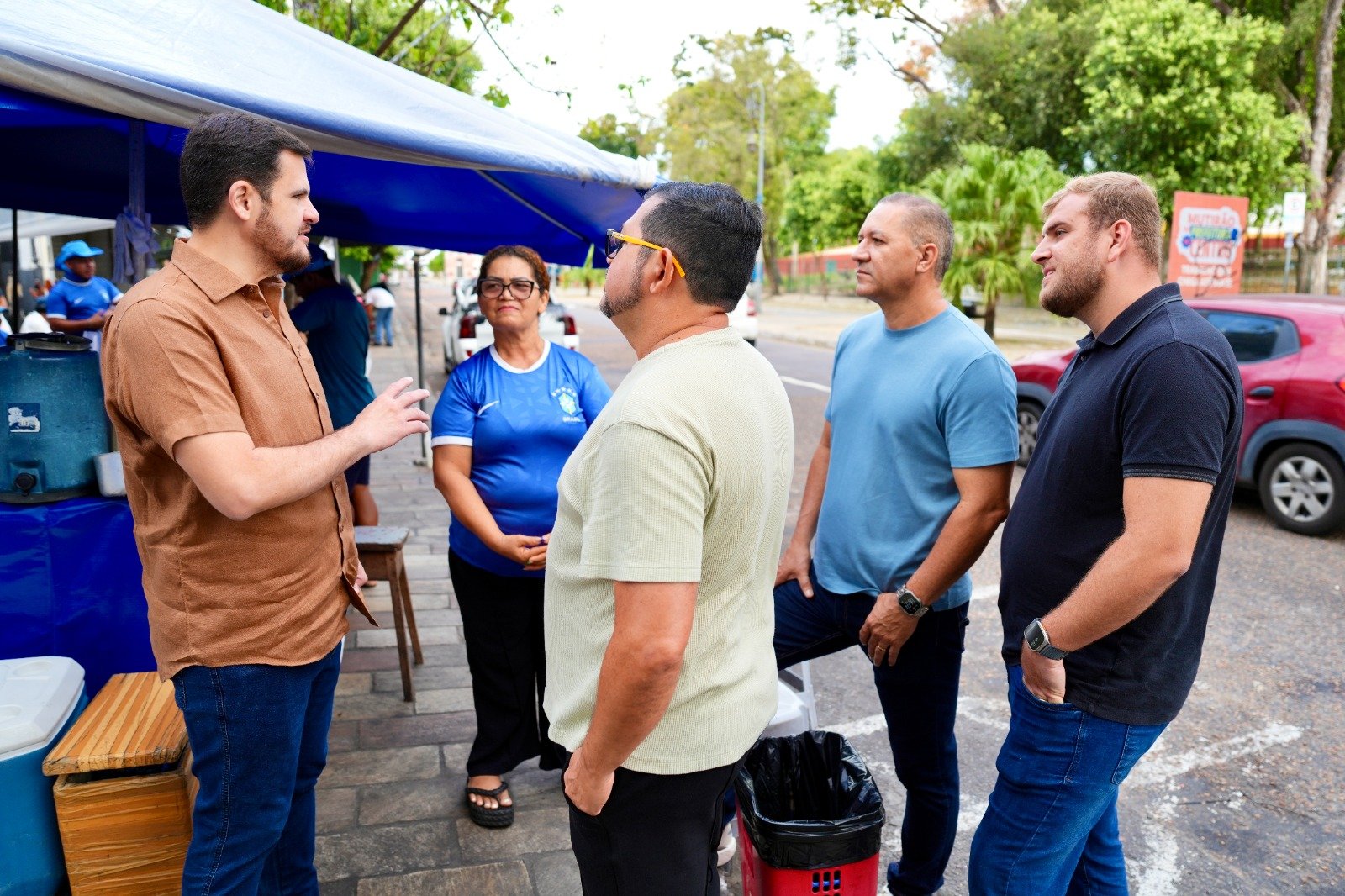 Semulsp realiza mutirão no Centro e Renato Junior reforça campanha contra descarte irregular