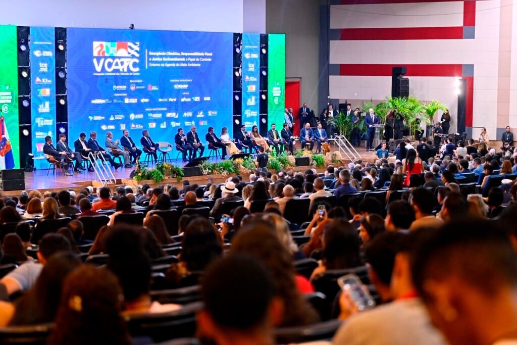 TCE-AM apresenta modelo de fiscalização preventiva em congresso nacional