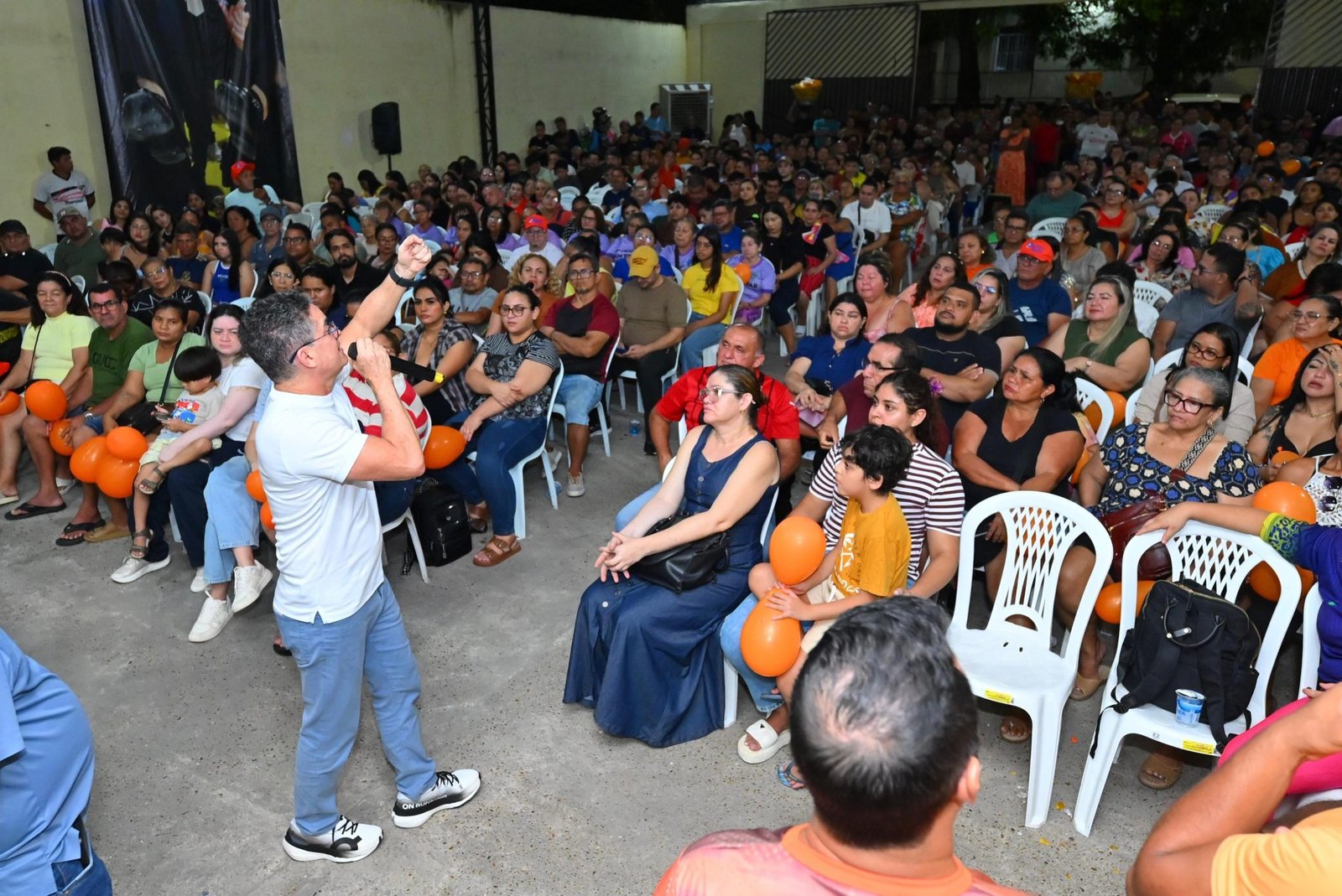 David Almeida destaca obras e investimentos em reunião com lideranças do Novo Aleixo