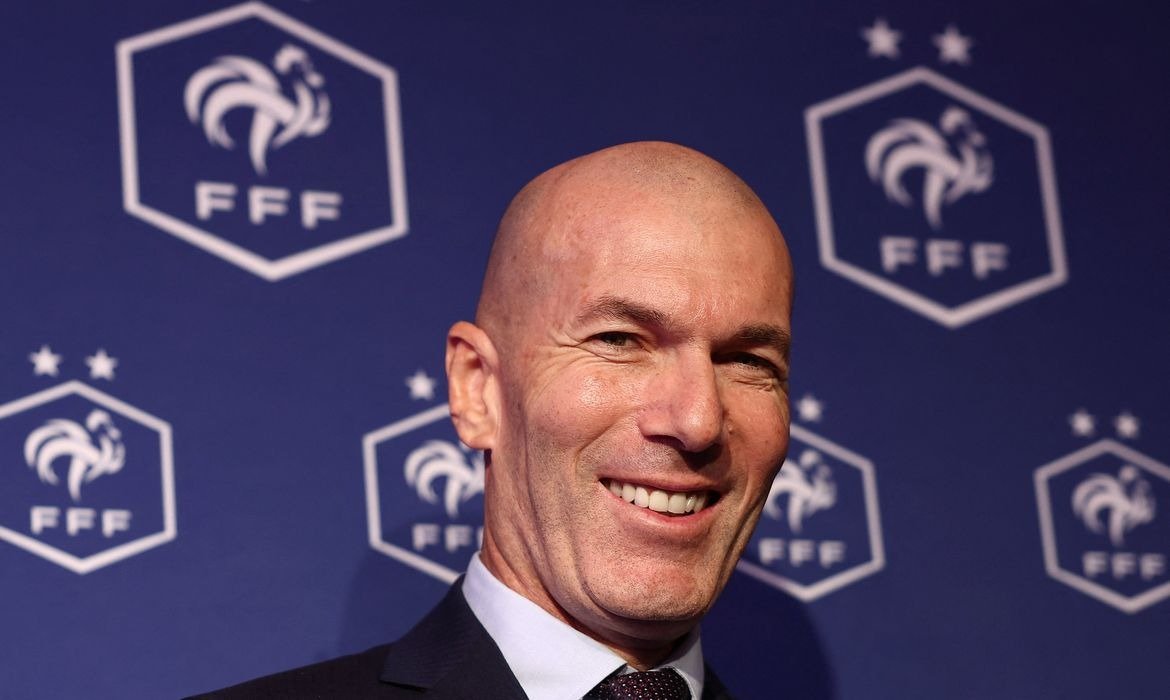 Zidane assume seleção da França com missão de conquistar novos títulos e preparar Copa de 2030