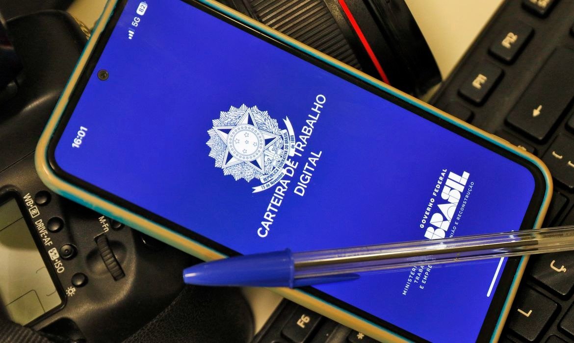 Taxa de desemprego revela diferenças entre grupos no Brasil