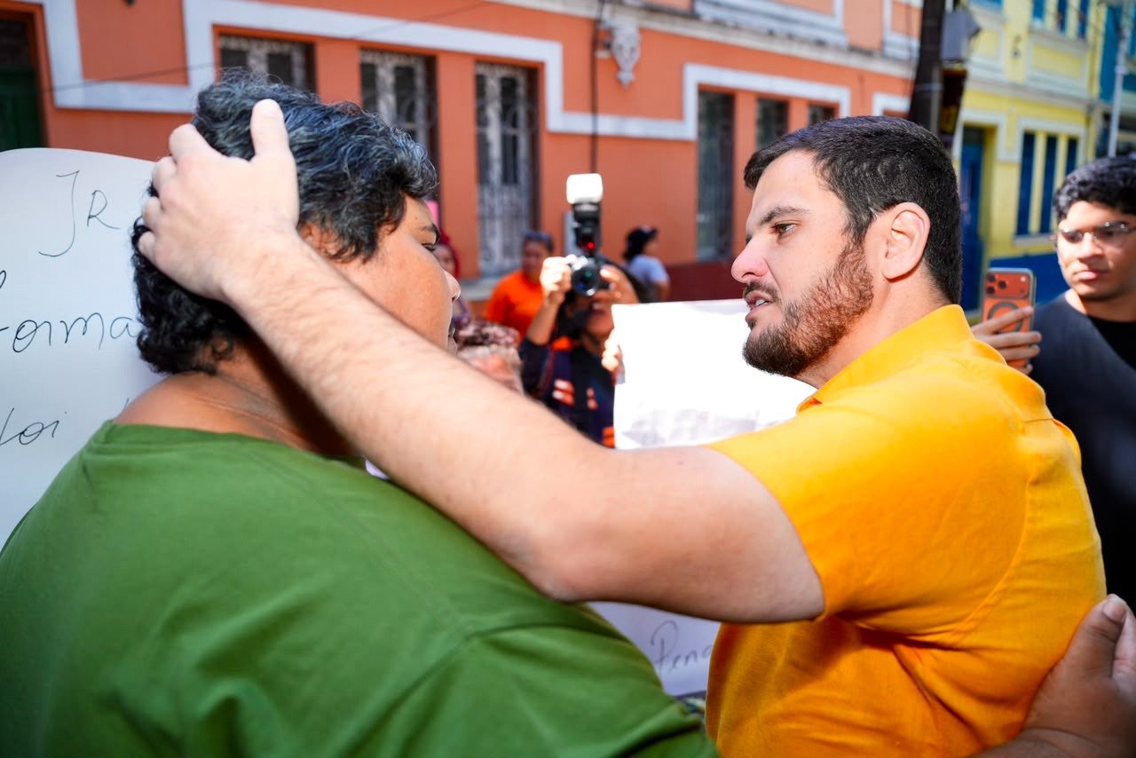 Renato Junior garante diálogo com ambulantes da Ferreira Pena em Manaus