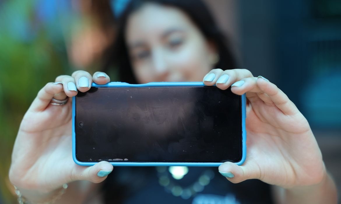 69% dos adolescentes estão abertos a ajuda contra dependência digital
