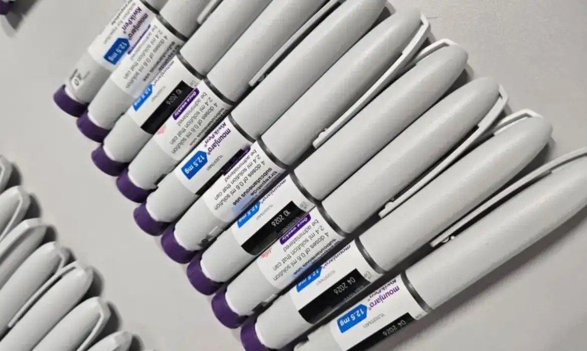 Crianças e adolescentes não devem usar medicamentos para emagrecer sem indicação médica