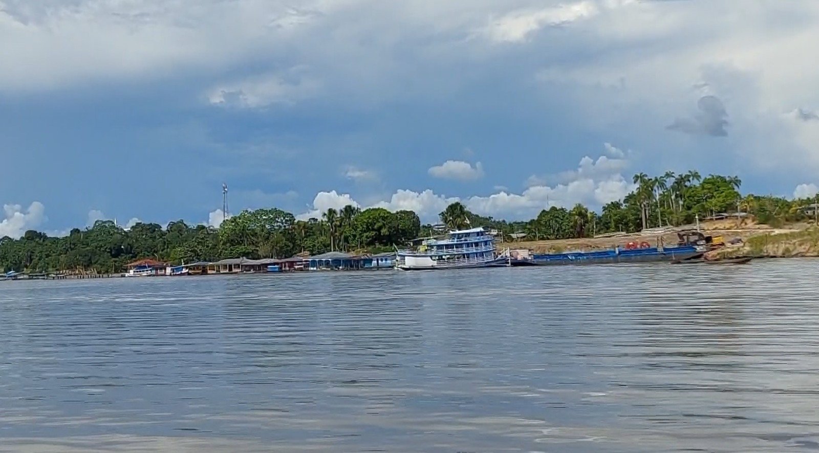 Estiagem no Solimões afeta rotina de moradores do interior do Amazonas