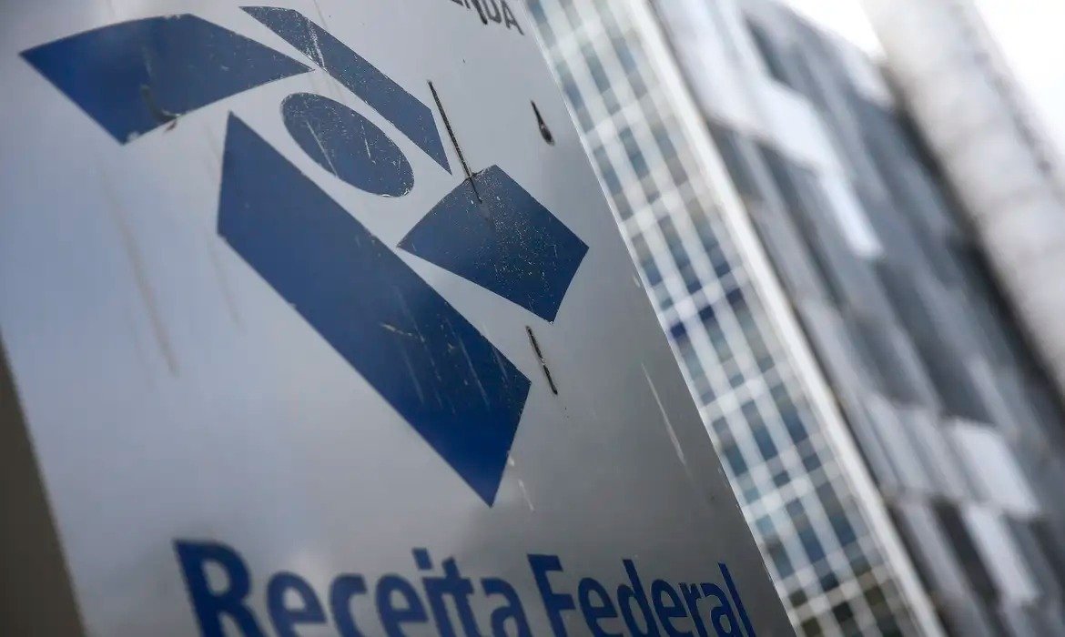 Restituição do IR 2026: dinheiro será pago por conta ou Pix