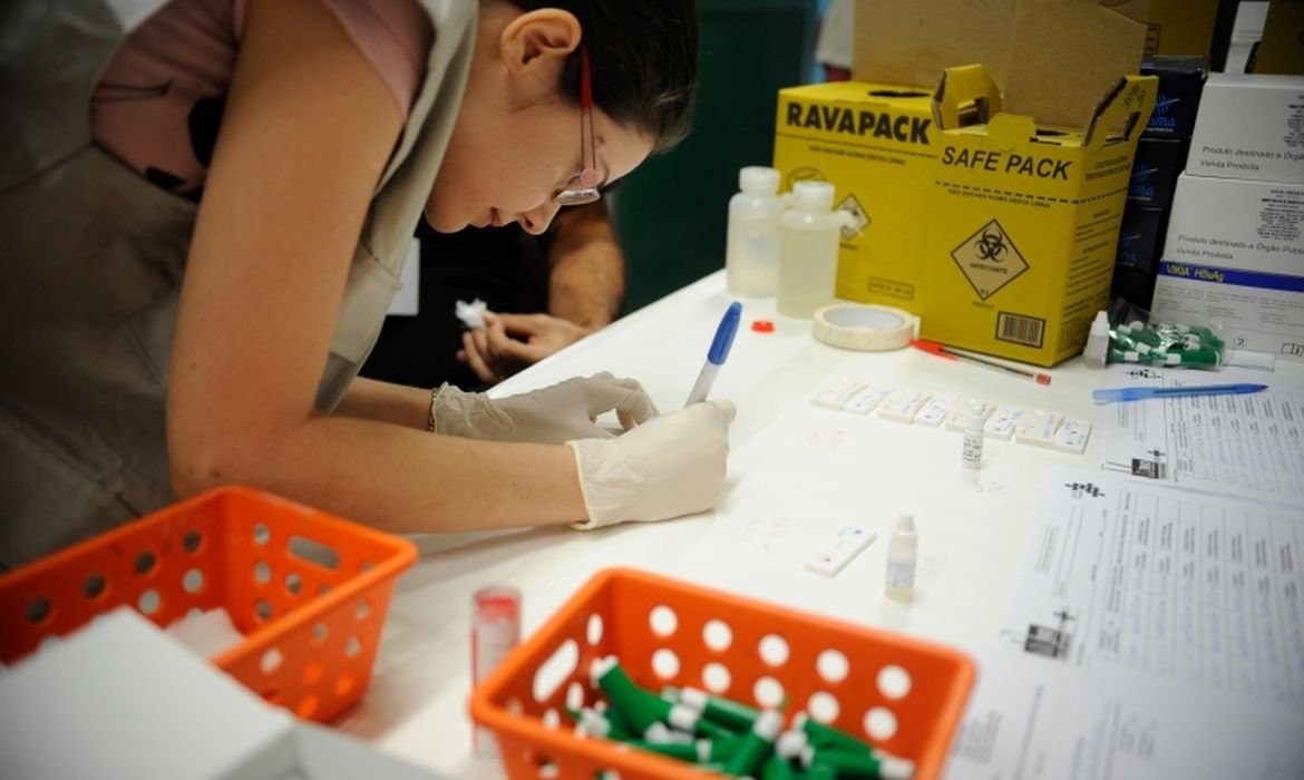 Estudo sobre hepatites virais pode orientar políticas públicas de saúde no Brasil