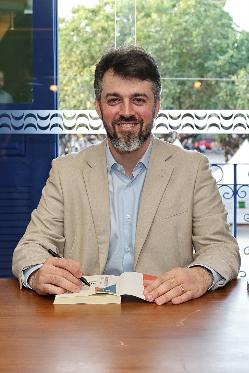 Livro de Alexis Kotsifas aborda ilícitos e riscos jurídicos em campanhas eleitorais