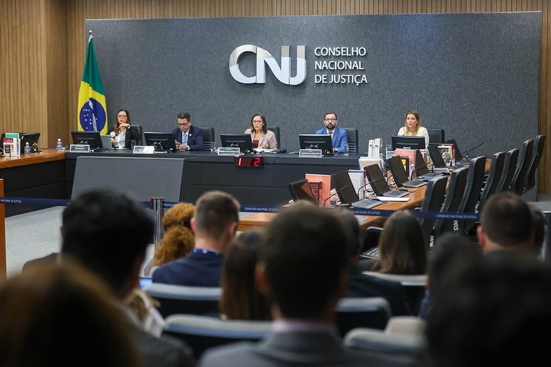 Defensoria propõe proteção reforçada para idosos em acordos de precatórios