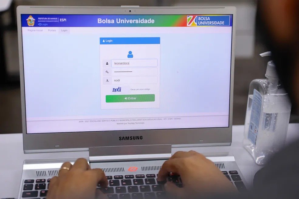 Bolsa Universidade 2027 pode beneficiar milhares de alunos da rede de ensino em Manaus