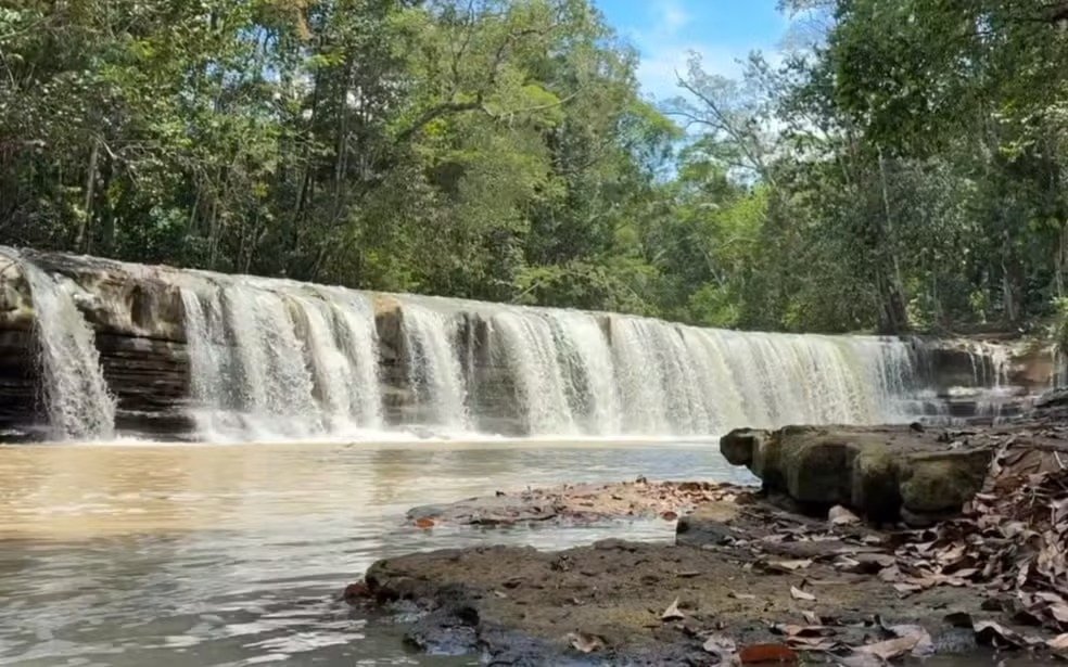 Praia artificial é investigada após mudança na água da Cachoeira Natal