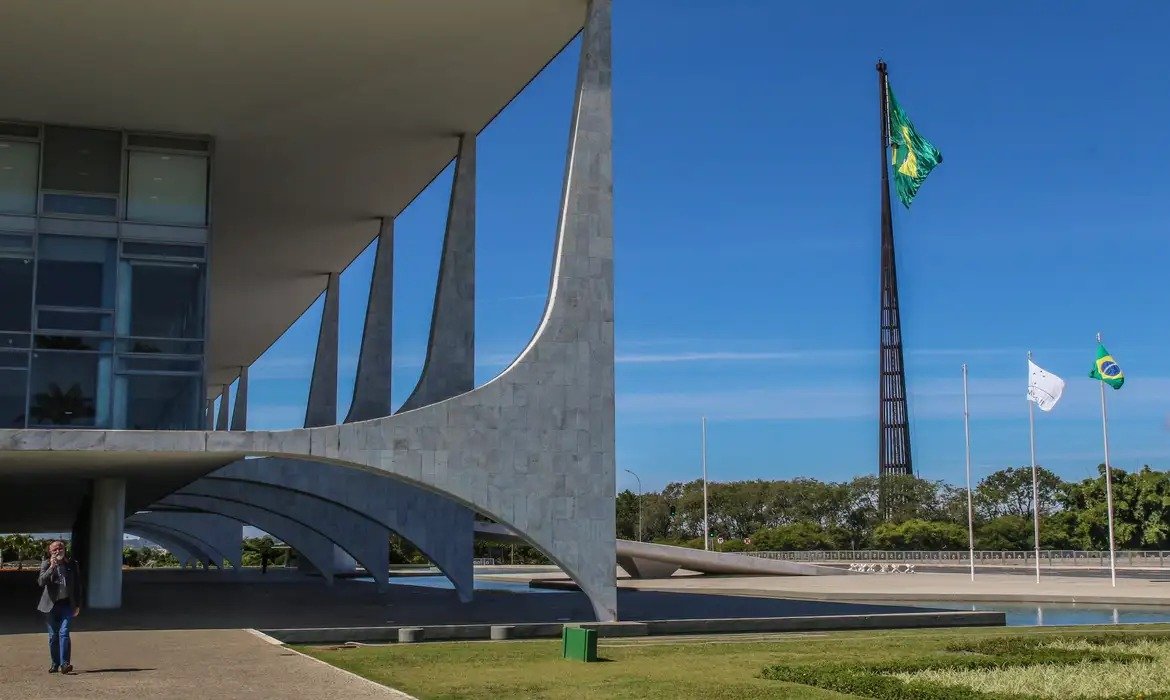 FNP cobra cumprimento de regra sobre despesas municipais